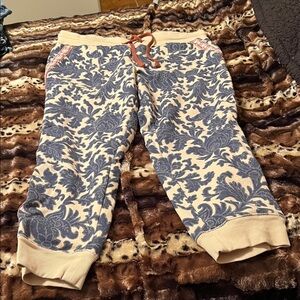 Sundance Women’s Blue and Cream Patterned Joggers